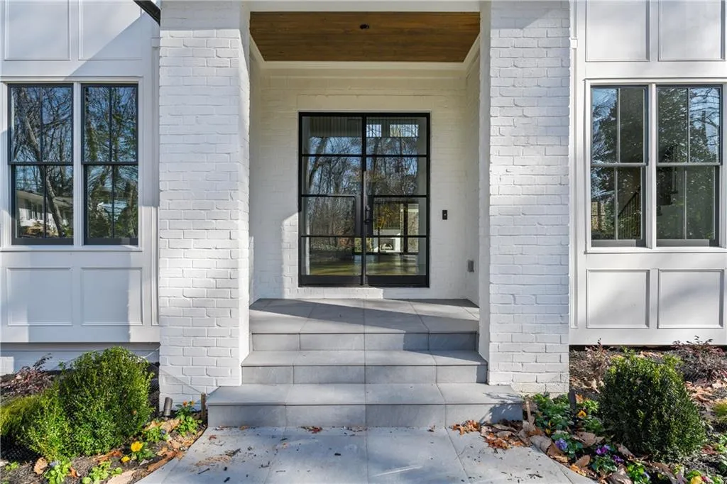 5571 Arundel Drive, Sandy Springs, Georgia 30327, 6 Bedrooms Bedrooms, ,7 BathroomsBathrooms,Residential,Sold,5571 Arundel Drive,6622891