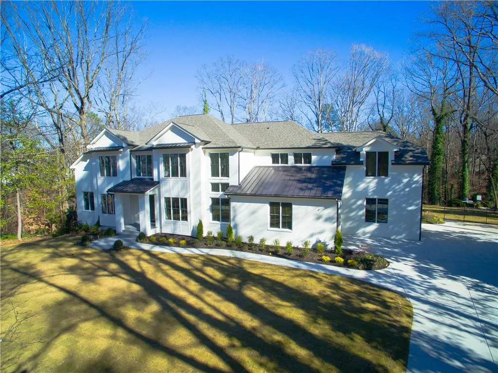5571 Arundel Drive, Sandy Springs, Georgia 30327, 6 Bedrooms Bedrooms, ,7 BathroomsBathrooms,Residential,Sold,5571 Arundel Drive,6622891