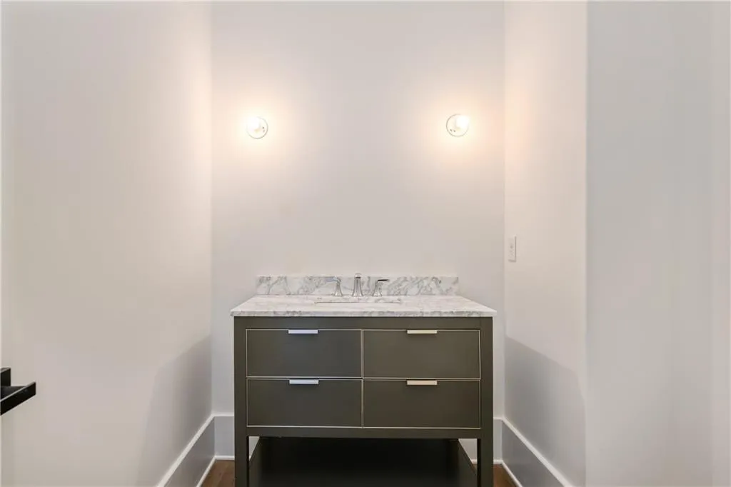 5571 Arundel Drive, Sandy Springs, Georgia 30327, 6 Bedrooms Bedrooms, ,7 BathroomsBathrooms,Residential,Sold,5571 Arundel Drive,6622891