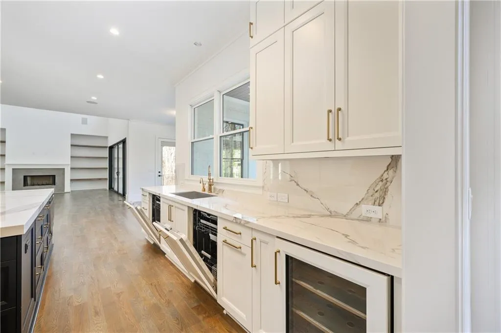 5571 Arundel Drive, Sandy Springs, Georgia 30327, 6 Bedrooms Bedrooms, ,7 BathroomsBathrooms,Residential,Sold,5571 Arundel Drive,6622891