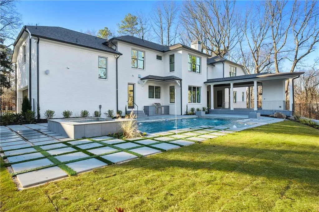 5571 Arundel Drive, Sandy Springs, Georgia 30327, 6 Bedrooms Bedrooms, ,7 BathroomsBathrooms,Residential,Sold,5571 Arundel Drive,6622891