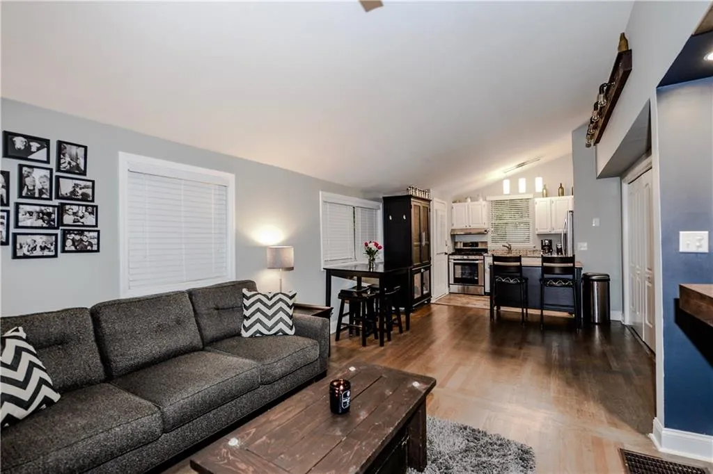 677 Holmes Street Nw, Atlanta, Georgia 30318, 2 Bedrooms Bedrooms, ,2 BathroomsBathrooms,Residential,Sold,677 Holmes Street Nw,5839894