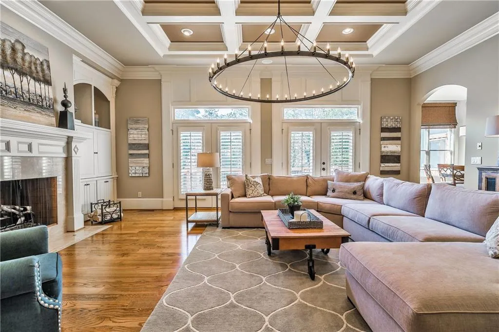 740 Glenairy Drive, Sandy Springs, Georgia 30328, 6 Bedrooms Bedrooms, ,5 BathroomsBathrooms,Residential,Sold,740 Glenairy Drive,5946228