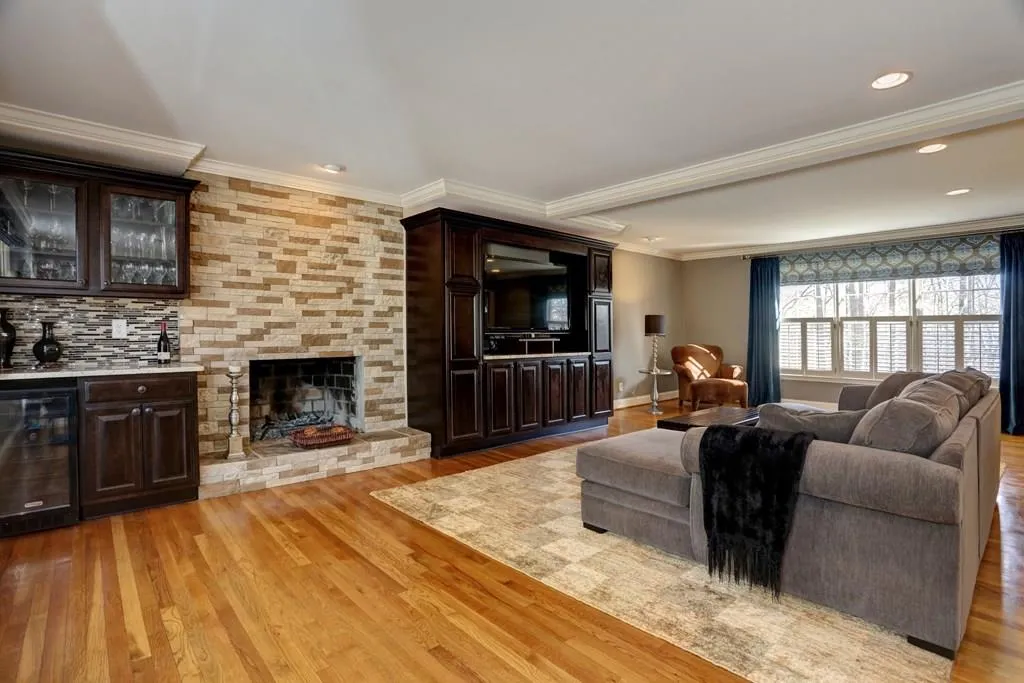 5010 Vallo Vista Court, Atlanta, Georgia 30342, 4 Bedrooms Bedrooms, ,3 BathroomsBathrooms,Residential,Sold,5010 Vallo Vista Court,5797140