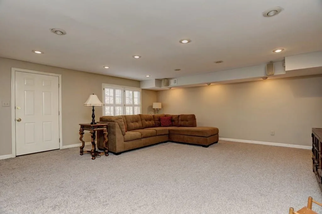 5010 Vallo Vista Court, Atlanta, Georgia 30342, 4 Bedrooms Bedrooms, ,3 BathroomsBathrooms,Residential,Sold,5010 Vallo Vista Court,5797140