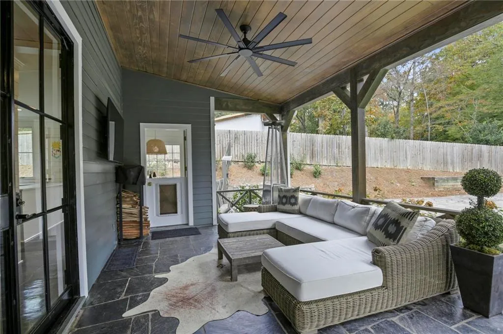 4087 Beechwood Drive Nw, Atlanta, Georgia 30327, 6 Bedrooms Bedrooms, 0 ,6 BathroomsBathrooms,Residential,For Sale,4087 Beechwood Drive Nw,7753516
