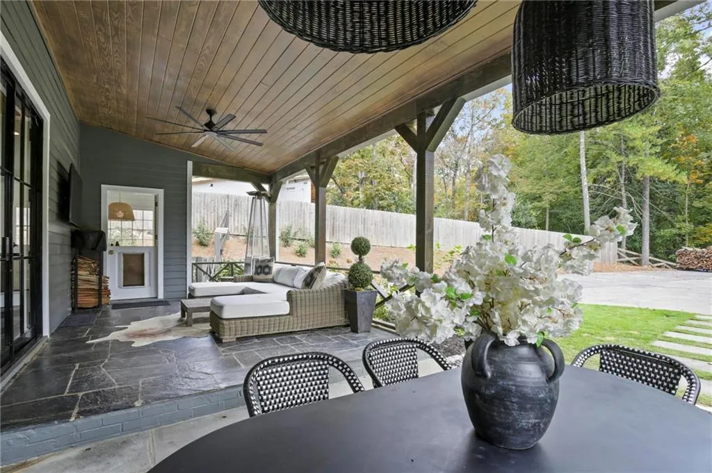 4087 Beechwood Drive Nw, Atlanta, Georgia 30327, 6 Bedrooms Bedrooms, 0 ,6 BathroomsBathrooms,Residential,For Sale,4087 Beechwood Drive Nw,7753516