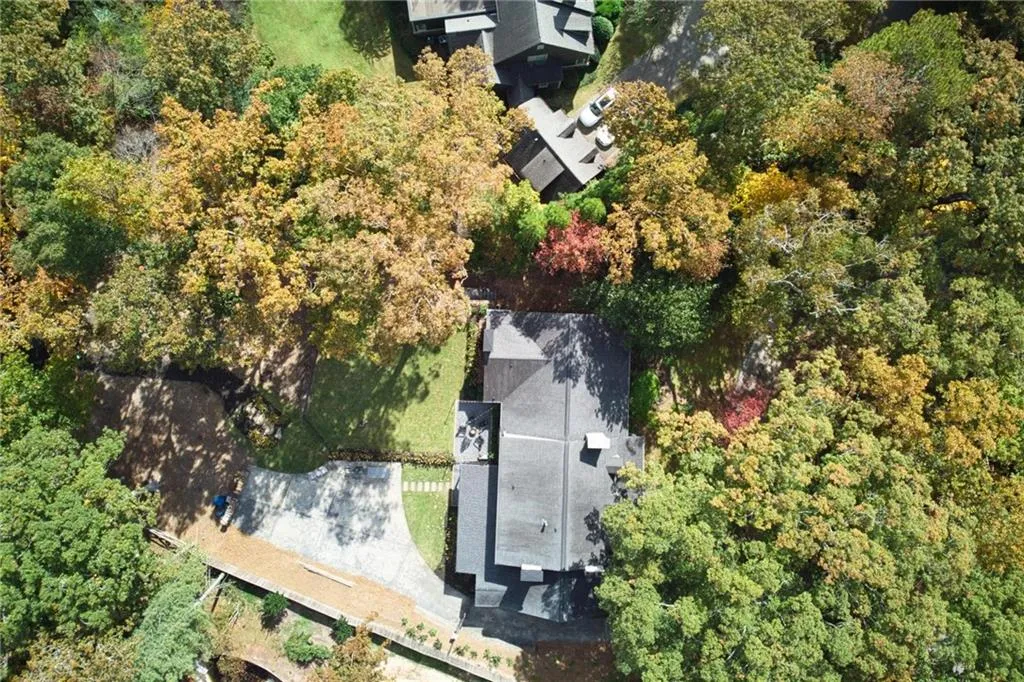 4087 Beechwood Drive Nw, Atlanta, Georgia 30327, 6 Bedrooms Bedrooms, 0 ,6 BathroomsBathrooms,Residential,For Sale,4087 Beechwood Drive Nw,7753516