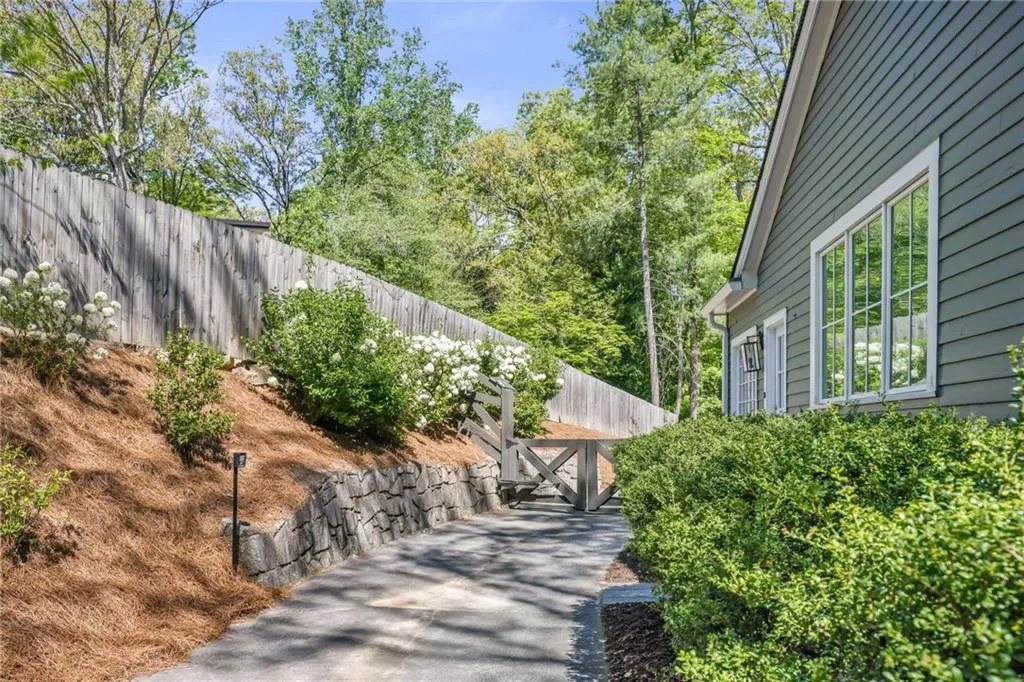 4087 Beechwood Drive Nw, Atlanta, Georgia 30327, 6 Bedrooms Bedrooms, 0 ,6 BathroomsBathrooms,Residential,For Sale,4087 Beechwood Drive Nw,7753516