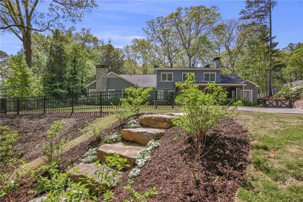 4087 Beechwood Drive Nw, Atlanta, Georgia 30327, 6 Bedrooms Bedrooms, 0 ,6 BathroomsBathrooms,Residential,For Sale,4087 Beechwood Drive Nw,7753516