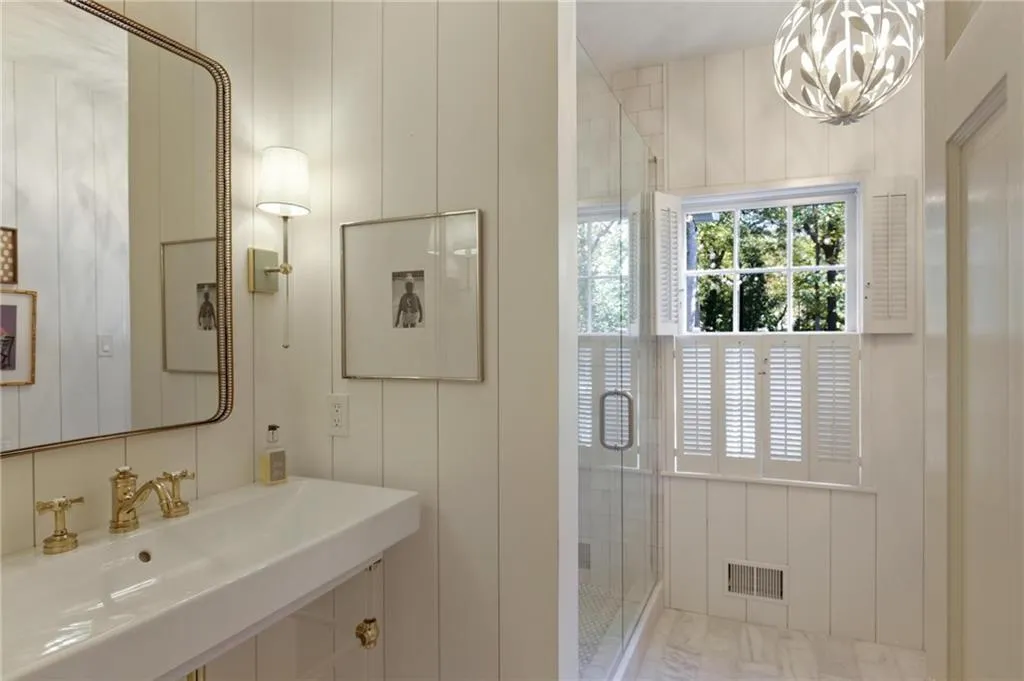 4087 Beechwood Drive Nw, Atlanta, Georgia 30327, 6 Bedrooms Bedrooms, 0 ,6 BathroomsBathrooms,Residential,For Sale,4087 Beechwood Drive Nw,7753516