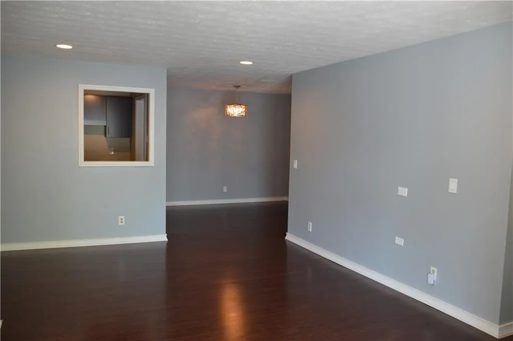 910 Gettysburg Place, Atlanta, Georgia 30350, 2 Bedrooms Bedrooms, ,2 BathroomsBathrooms,Residential,Sold,910 Gettysburg Place,6574810