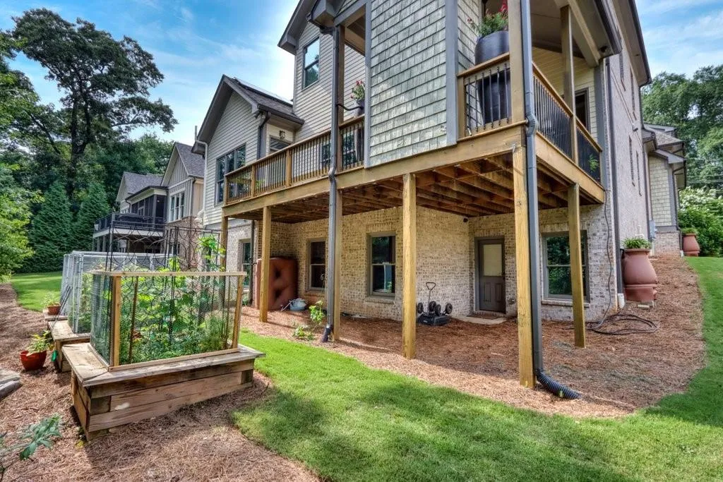 441 Johnson Ferry Road Ne, Atlanta, Georgia 30328, 5 Bedrooms Bedrooms, ,5 BathroomsBathrooms,Residential,Sold,441 Johnson Ferry Road Ne,6903450