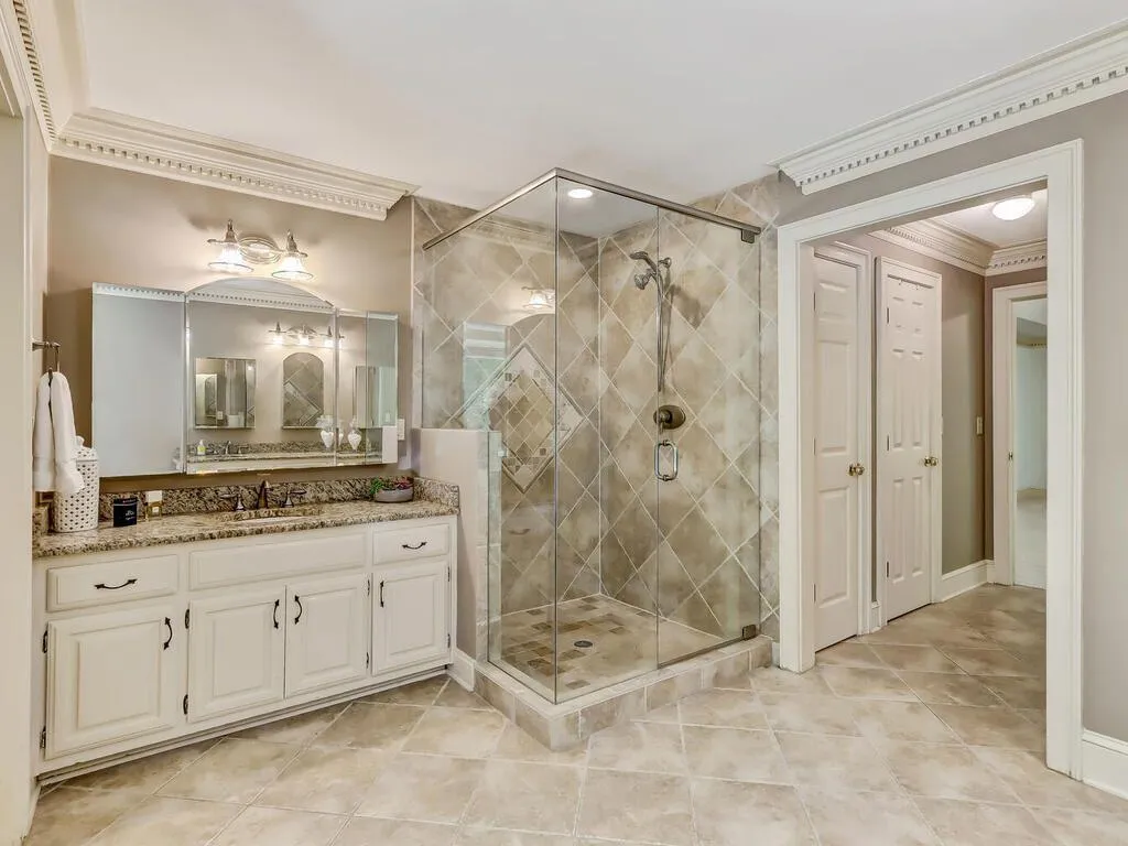 8255 Habersham Waters Road, Atlanta, Georgia 30350, 5 Bedrooms Bedrooms, ,5 BathroomsBathrooms,Residential,Sold,8255 Habersham Waters Road,6962080