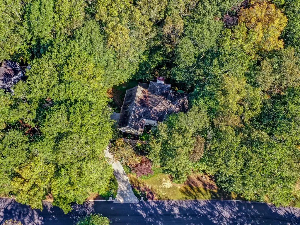8255 Habersham Waters Road, Atlanta, Georgia 30350, 5 Bedrooms Bedrooms, ,5 BathroomsBathrooms,Residential,Sold,8255 Habersham Waters Road,6962080