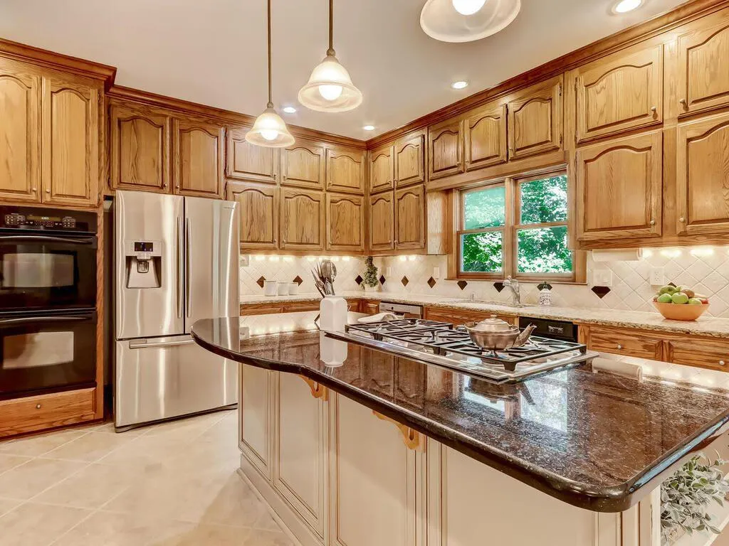 8255 Habersham Waters Road, Atlanta, Georgia 30350, 5 Bedrooms Bedrooms, ,5 BathroomsBathrooms,Residential,Sold,8255 Habersham Waters Road,6962080