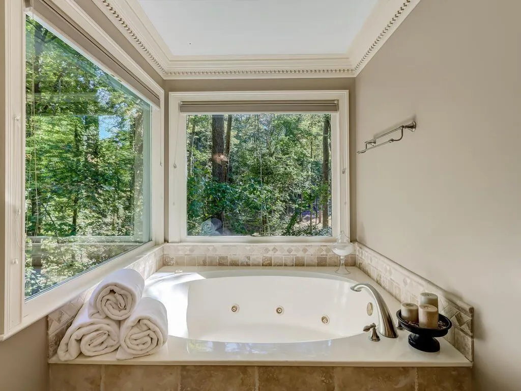 8255 Habersham Waters Road, Atlanta, Georgia 30350, 5 Bedrooms Bedrooms, ,5 BathroomsBathrooms,Residential,Sold,8255 Habersham Waters Road,6962080