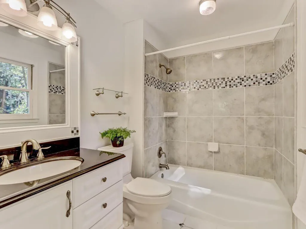8255 Habersham Waters Road, Atlanta, Georgia 30350, 5 Bedrooms Bedrooms, ,5 BathroomsBathrooms,Residential,Sold,8255 Habersham Waters Road,6962080