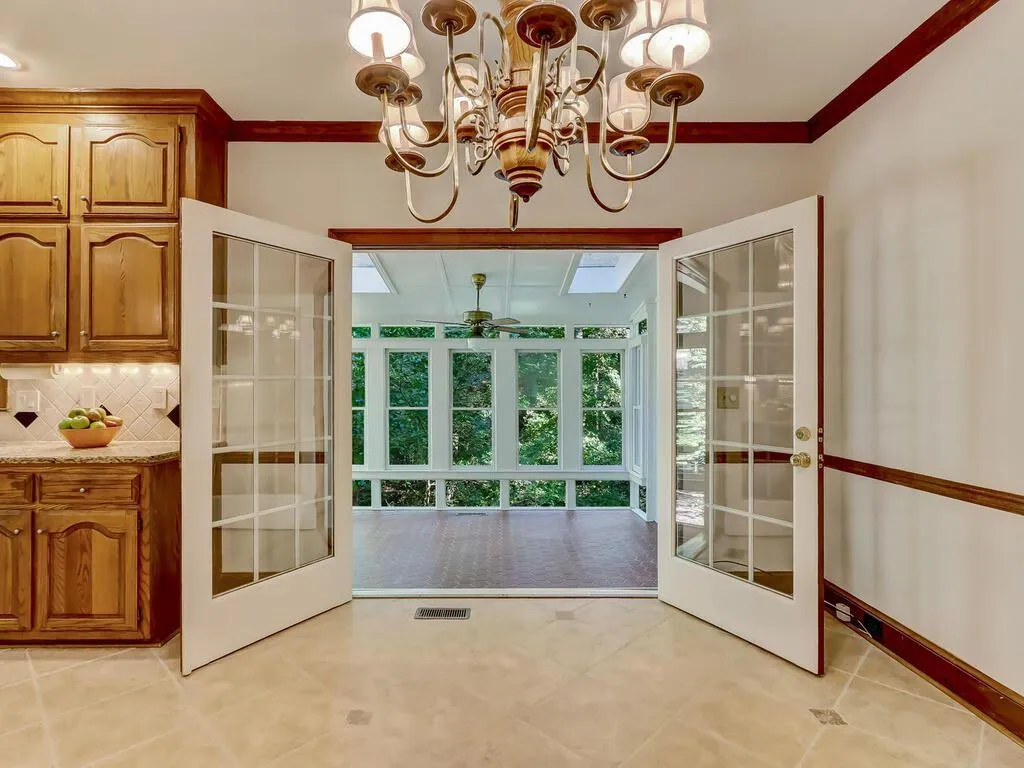 8255 Habersham Waters Road, Atlanta, Georgia 30350, 5 Bedrooms Bedrooms, ,5 BathroomsBathrooms,Residential,Sold,8255 Habersham Waters Road,6962080