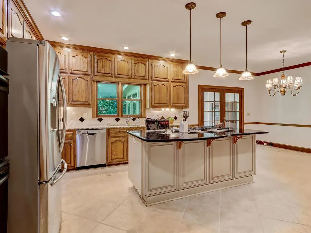 8255 Habersham Waters Road, Atlanta, Georgia 30350, 5 Bedrooms Bedrooms, ,5 BathroomsBathrooms,Residential,Sold,8255 Habersham Waters Road,6962080