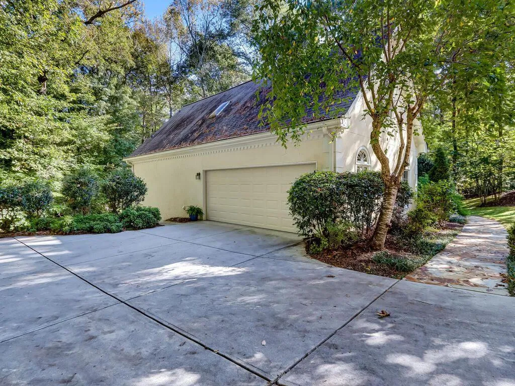 8255 Habersham Waters Road, Atlanta, Georgia 30350, 5 Bedrooms Bedrooms, ,5 BathroomsBathrooms,Residential,Sold,8255 Habersham Waters Road,6962080