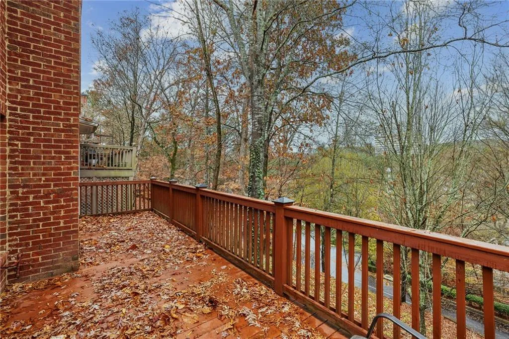 404 Brookview Circle, Atlanta, Georgia 30339, 4 Bedrooms Bedrooms, ,2 BathroomsBathrooms,Residential,For Sale,404 Brookview Circle,7686552