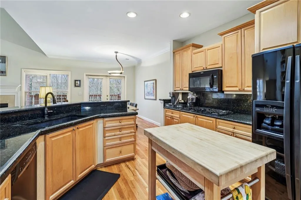 404 Brookview Circle, Atlanta, Georgia 30339, 4 Bedrooms Bedrooms, ,2 BathroomsBathrooms,Residential,For Sale,404 Brookview Circle,7686552