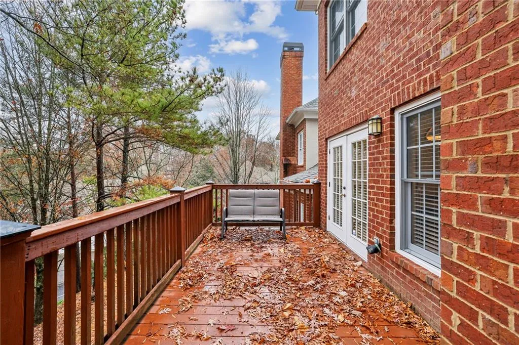404 Brookview Circle, Atlanta, Georgia 30339, 4 Bedrooms Bedrooms, ,2 BathroomsBathrooms,Residential,For Sale,404 Brookview Circle,7686552
