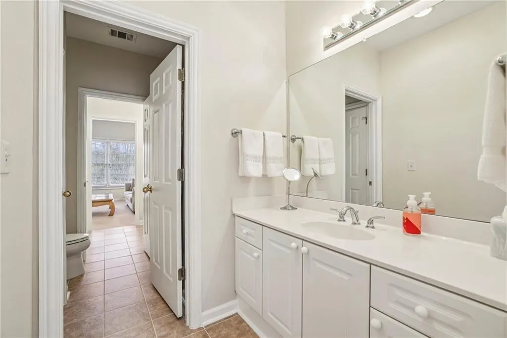 404 Brookview Circle, Atlanta, Georgia 30339, 4 Bedrooms Bedrooms, ,2 BathroomsBathrooms,Residential,For Sale,404 Brookview Circle,7686552