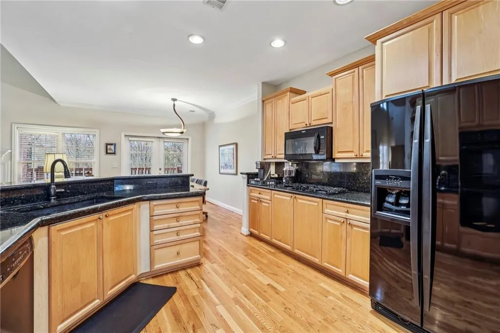 404 Brookview Circle, Atlanta, Georgia 30339, 4 Bedrooms Bedrooms, ,2 BathroomsBathrooms,Residential,For Sale,404 Brookview Circle,7686552