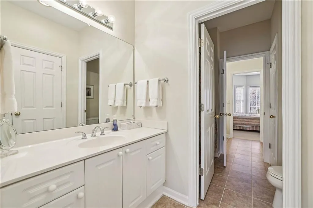 404 Brookview Circle, Atlanta, Georgia 30339, 4 Bedrooms Bedrooms, ,2 BathroomsBathrooms,Residential,For Sale,404 Brookview Circle,7686552
