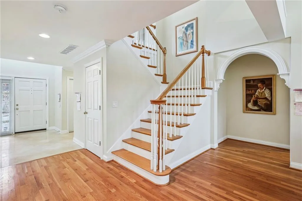 404 Brookview Circle, Atlanta, Georgia 30339, 4 Bedrooms Bedrooms, ,2 BathroomsBathrooms,Residential,For Sale,404 Brookview Circle,7686552