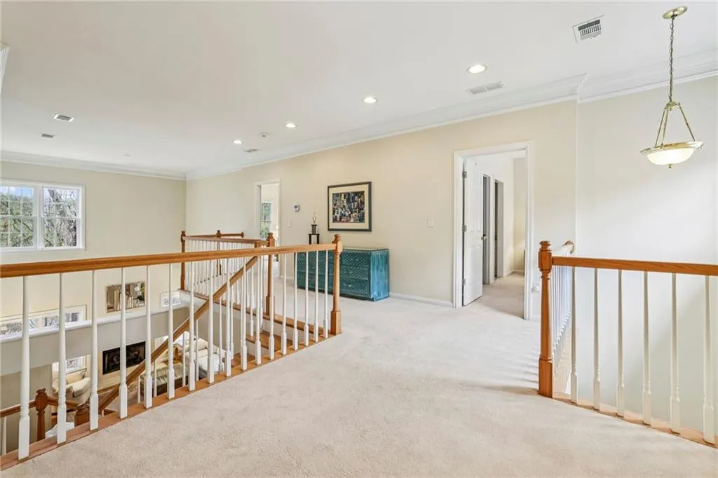 404 Brookview Circle, Atlanta, Georgia 30339, 4 Bedrooms Bedrooms, ,2 BathroomsBathrooms,Residential,For Sale,404 Brookview Circle,7686552