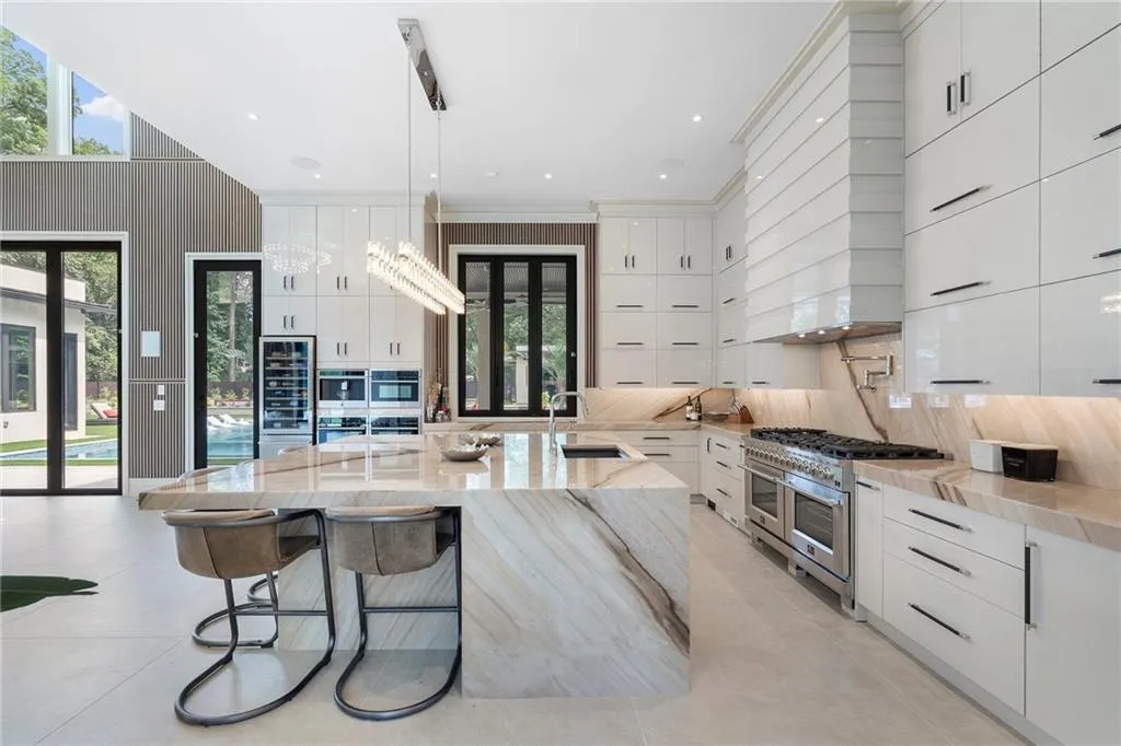 1386 Moores Mill Road Nw, Atlanta, Georgia 30327, 7 Bedrooms Bedrooms, ,8 BathroomsBathrooms,Residential,For Sale,1386 Moores Mill Road Nw,7646664