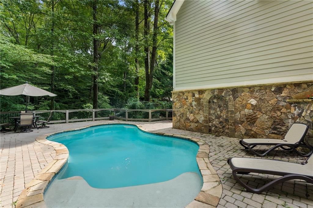 500 Highbrook Drive, Atlanta, Georgia 30342, 5 Bedrooms Bedrooms, ,3 BathroomsBathrooms,Residential,Sold,500 Highbrook Drive,7321860