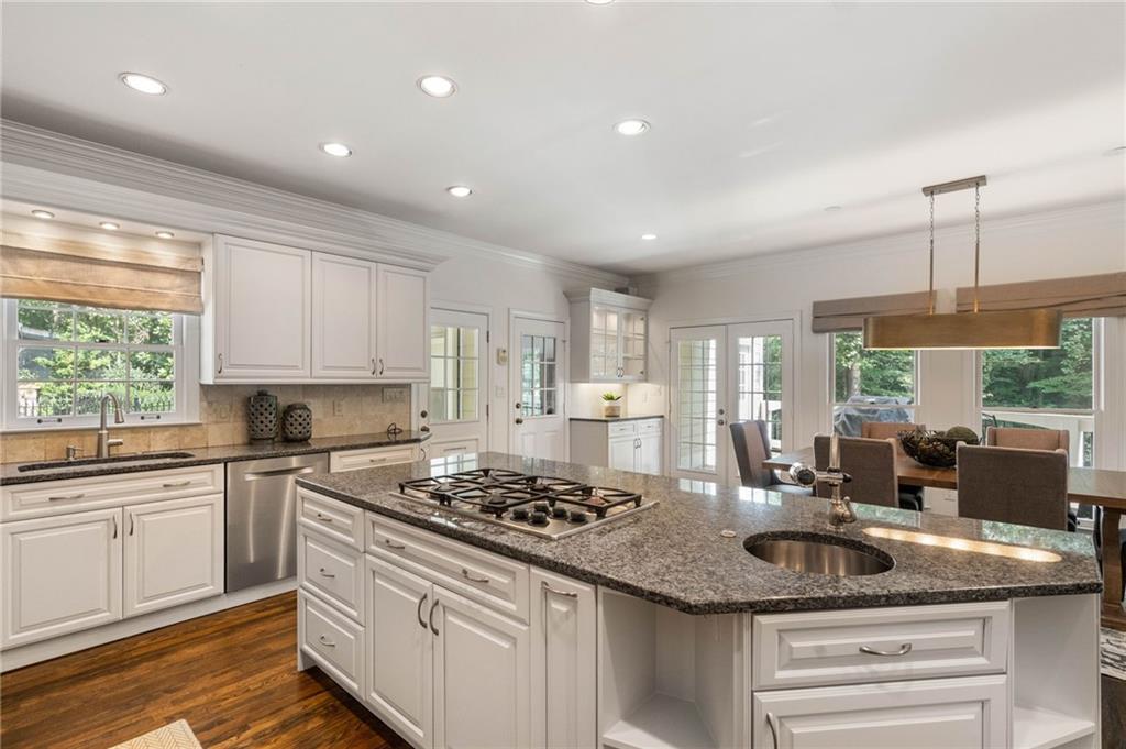 500 Highbrook Drive, Atlanta, Georgia 30342, 5 Bedrooms Bedrooms, ,3 BathroomsBathrooms,Residential,Sold,500 Highbrook Drive,7321860
