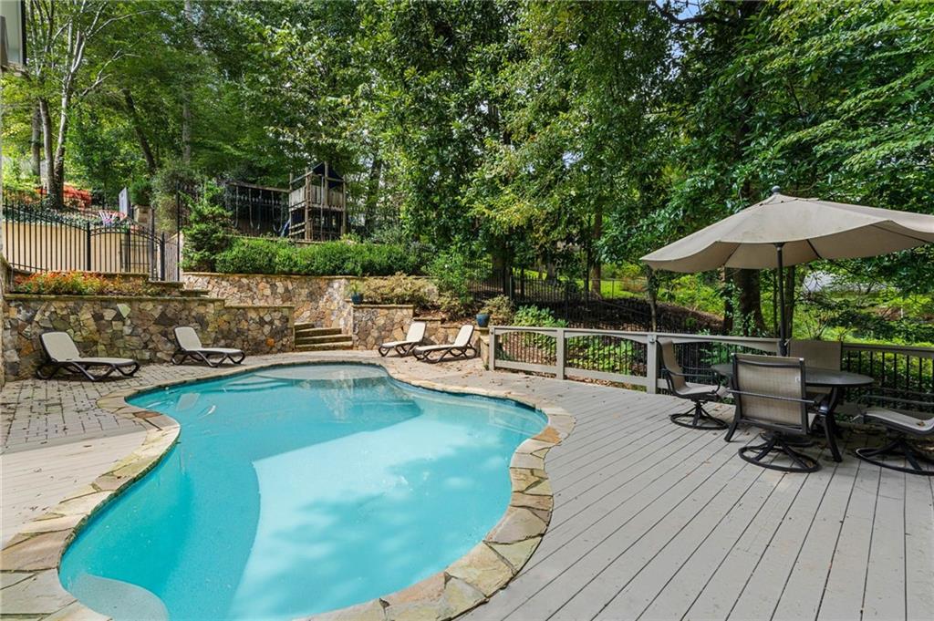 500 Highbrook Drive, Atlanta, Georgia 30342, 5 Bedrooms Bedrooms, ,3 BathroomsBathrooms,Residential,Sold,500 Highbrook Drive,7321860