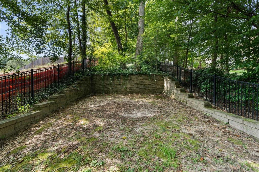 500 Highbrook Drive, Atlanta, Georgia 30342, 5 Bedrooms Bedrooms, ,3 BathroomsBathrooms,Residential,Sold,500 Highbrook Drive,7321860