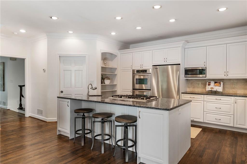500 Highbrook Drive, Atlanta, Georgia 30342, 5 Bedrooms Bedrooms, ,3 BathroomsBathrooms,Residential,Sold,500 Highbrook Drive,7321860