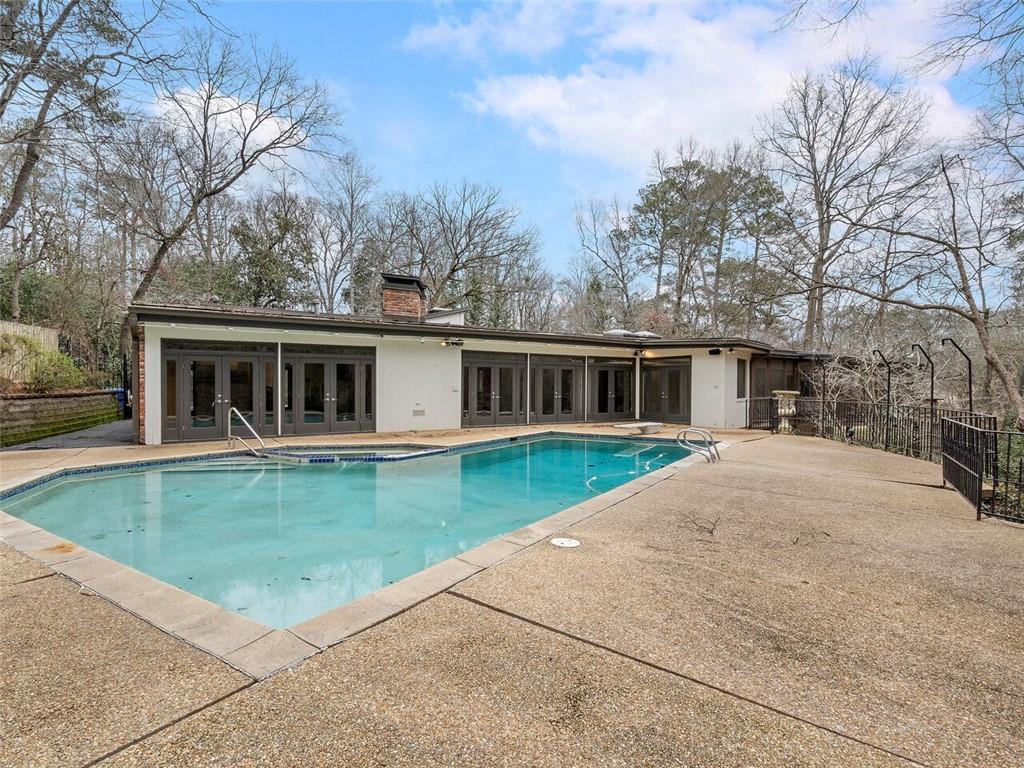 3326 Paces Ferry Road NW, Atlanta, Georgia 30327, 5 Bedrooms Bedrooms, ,4 BathroomsBathrooms,Residential,Sold,3326 Paces Ferry Road NW,7330674