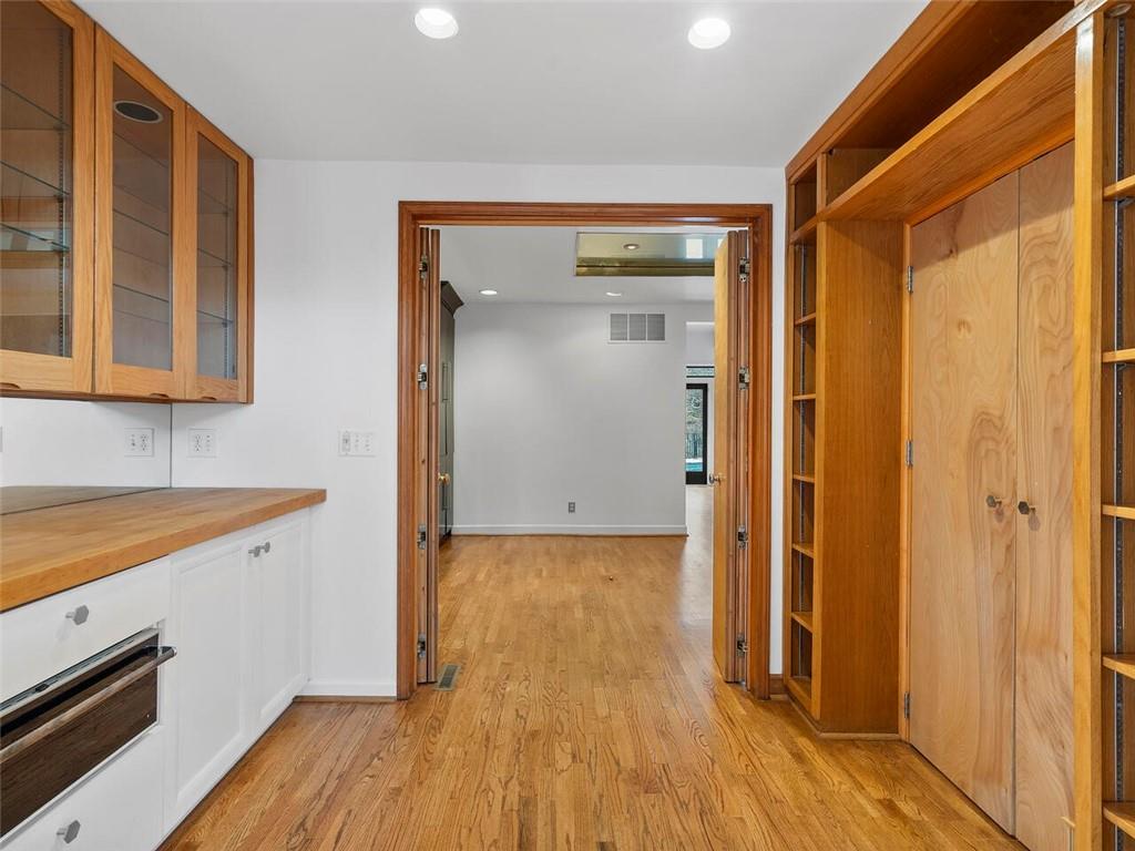 3326 Paces Ferry Road NW, Atlanta, Georgia 30327, 5 Bedrooms Bedrooms, ,4 BathroomsBathrooms,Residential,Sold,3326 Paces Ferry Road NW,7330674