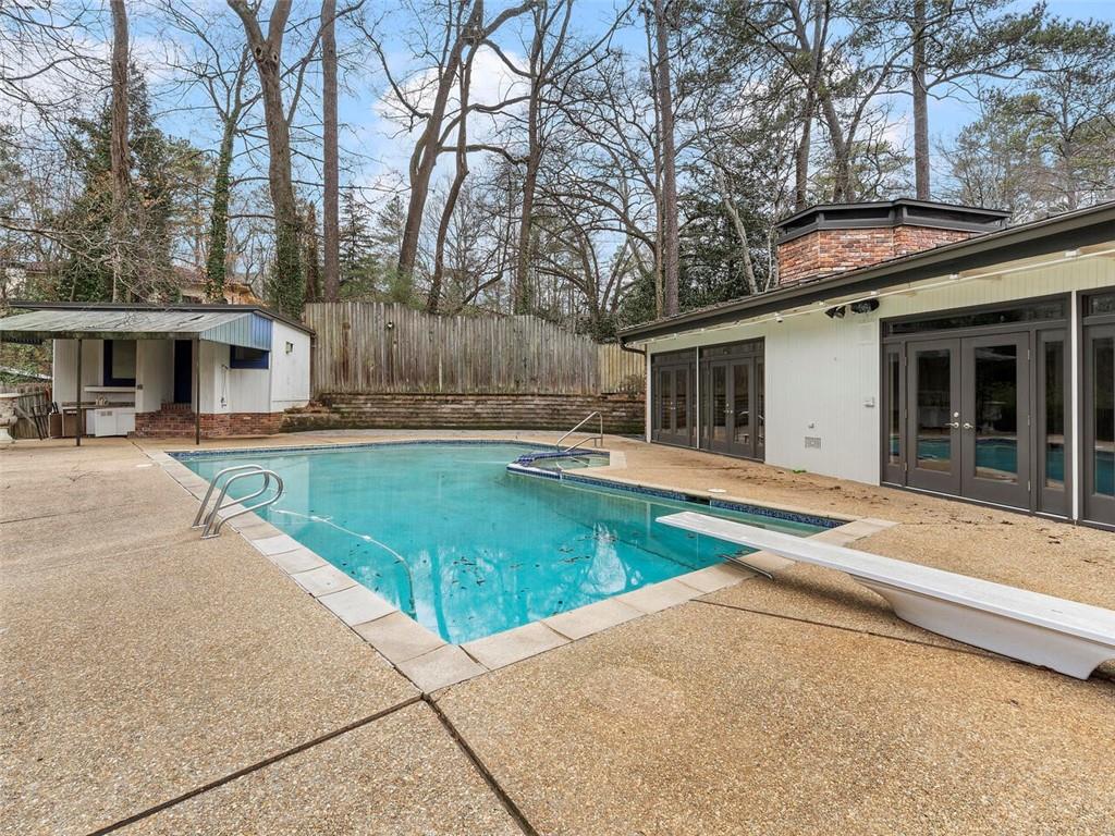 3326 Paces Ferry Road NW, Atlanta, Georgia 30327, 5 Bedrooms Bedrooms, ,4 BathroomsBathrooms,Residential,Sold,3326 Paces Ferry Road NW,7330674