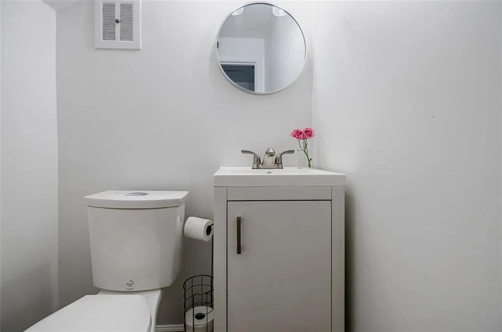 5400 Roswell Road Unit J5, Atlanta, Georgia 30342, 2 Bedrooms Bedrooms, ,2 BathroomsBathrooms,Residential,Sold,5400 Roswell Road Unit J5,7116601