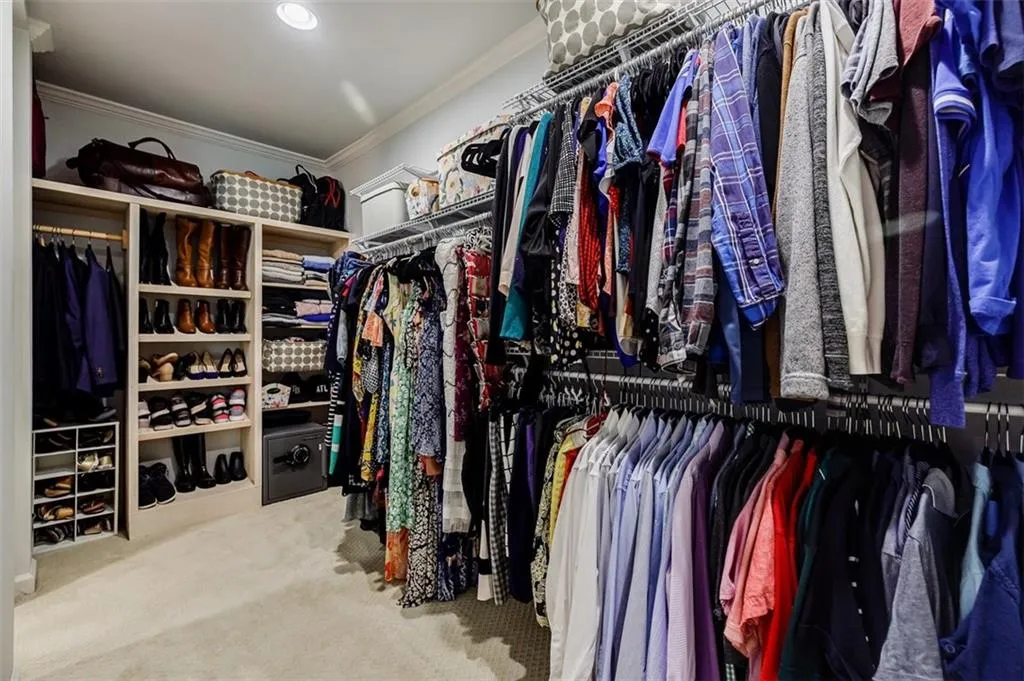 5400 Roswell Road Unit J5, Atlanta, Georgia 30342, 2 Bedrooms Bedrooms, ,2 BathroomsBathrooms,Residential,Sold,5400 Roswell Road Unit J5,7116601