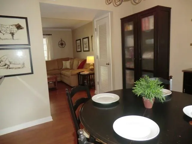 6940 Roswell Road Unit 22a, Atlanta, Georgia 30328, 2 Bedrooms Bedrooms, ,1 BathroomBathrooms,Residential,Sold,6940 Roswell Road Unit 22a,5803701