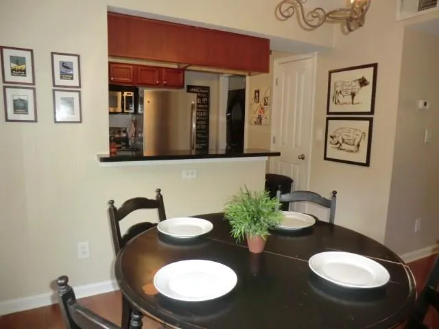 6940 Roswell Road Unit 22a, Atlanta, Georgia 30328, 2 Bedrooms Bedrooms, ,1 BathroomBathrooms,Residential,Sold,6940 Roswell Road Unit 22a,5803701