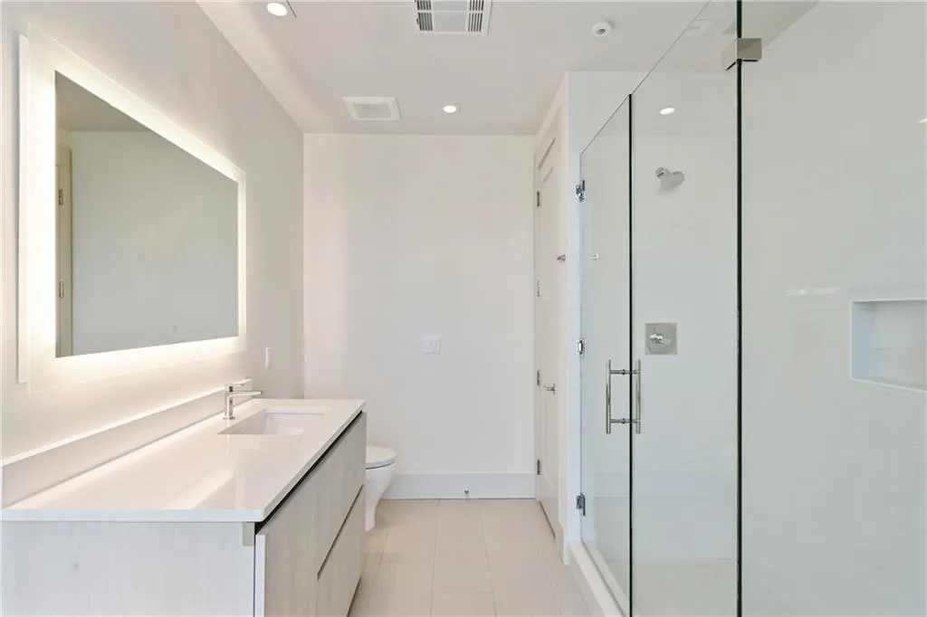 3107 Peachtree Road Ne Unit 1005, Atlanta, Georgia 30305, 2 Bedrooms Bedrooms, ,2 BathroomsBathrooms,Residential,For Sale,3107 Peachtree Road Ne Unit 1005,7580294