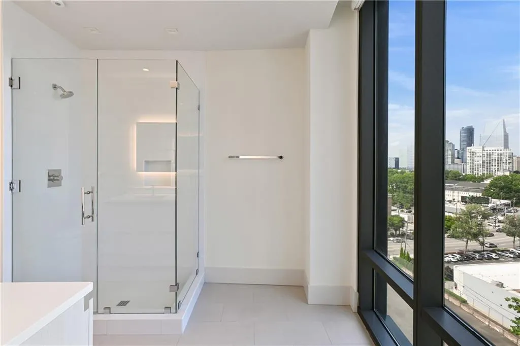 2nd ensuite bathroom