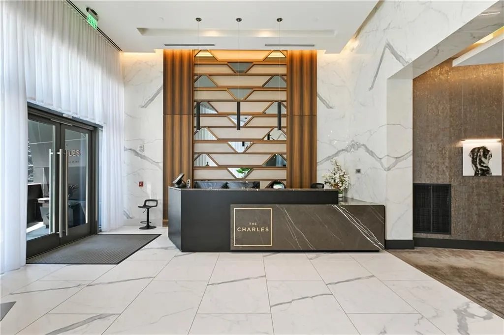 3107 Peachtree Road Ne Unit 1005, Atlanta, Georgia 30305, 2 Bedrooms Bedrooms, ,2 BathroomsBathrooms,Residential,For Sale,3107 Peachtree Road Ne Unit 1005,7580294