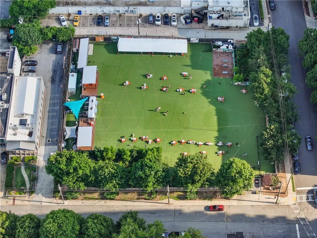 Fetch Dog Park 2 blocks away